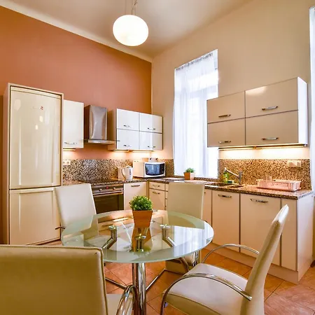 Apartment Cozy And Modern Phoenix In Downtown Budapest