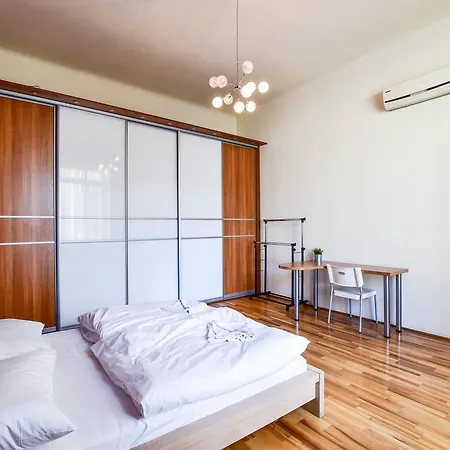 Apartment Cozy And Modern Phoenix In Downtown Budapest